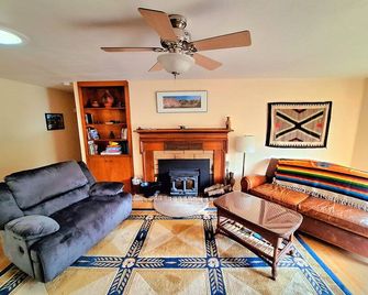 Comfort in Nature - Silver City - Living room