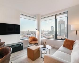 Sophisticated One-Bedroom in Greenpoint, Brooklyn - بروكلين - غرفة معيشة