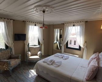 Fikretbey Konagi - Ayvalik - Bedroom