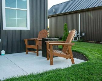 Nature's Nest | Tiny Home #4 in Amish Country! - Shipshewana - Terasa