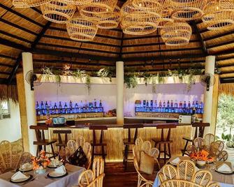 Las Cabanas Beach Resort - El Nido - Bar