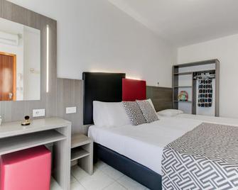 Hotel Grazia Riccione - Riccione - Bedroom