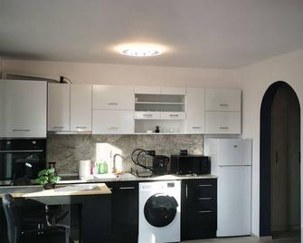 Luxury apartments in complex Karia with unbelievable sea view. #3 - Kavarna - Bucătărie