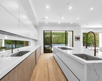 Luxurious Retreat - Modern House with Pool - Los Angeles - Cozinha