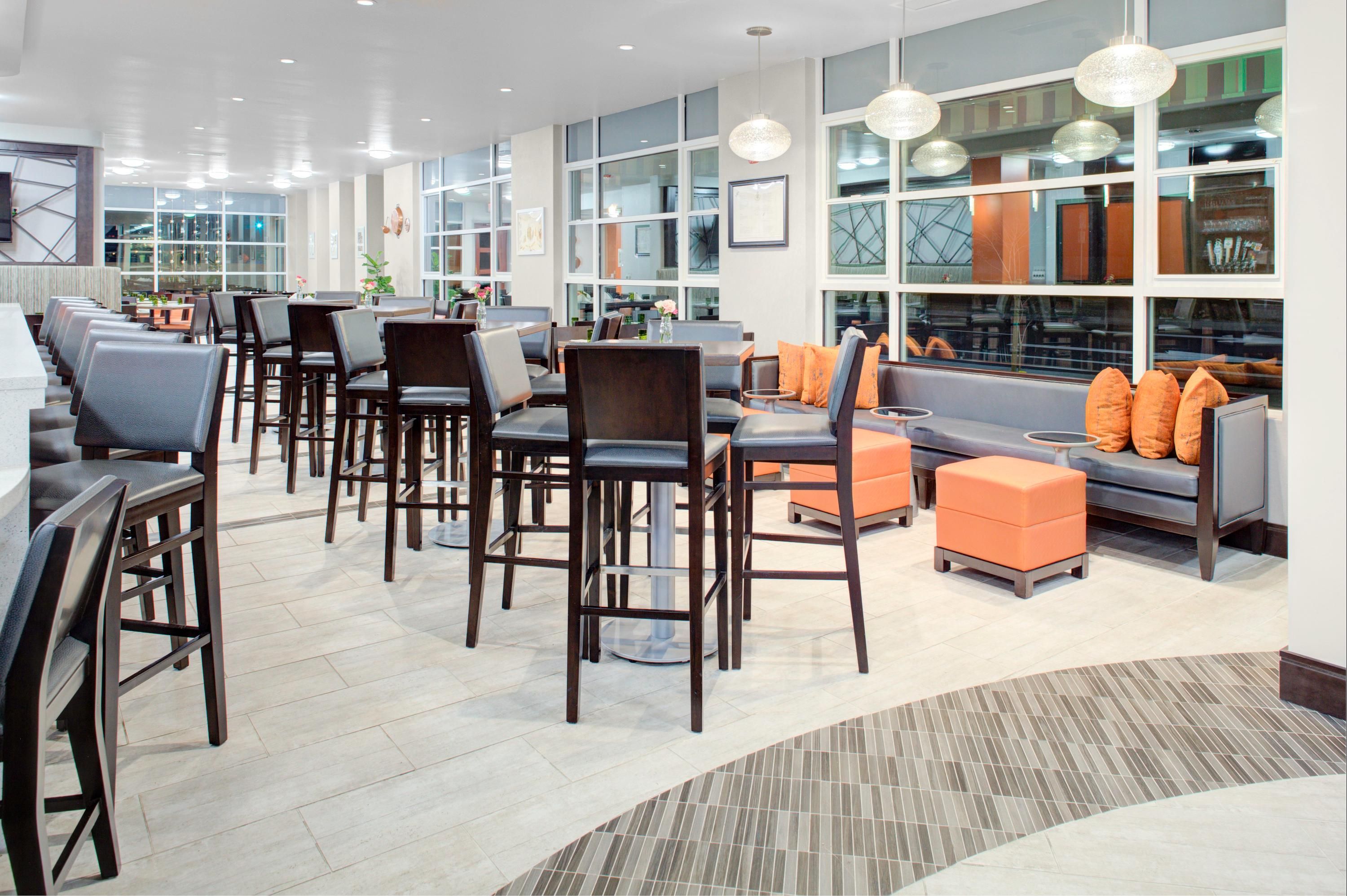 Holiday Inn Windsor - Wine Country By IHG