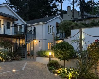 Wonderful 2 Bedrm / 2 Bathrm / Parking / 2 min walk to South Sands Beach - Salcombe - Bangunan