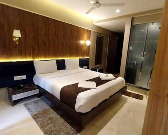 Hotel Merakee - Bhayandar - Bedroom