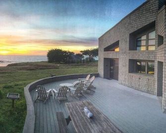 Stunning Oceanfront Home w/ Incredible Ocean Views - The Sea Ranch - Patio