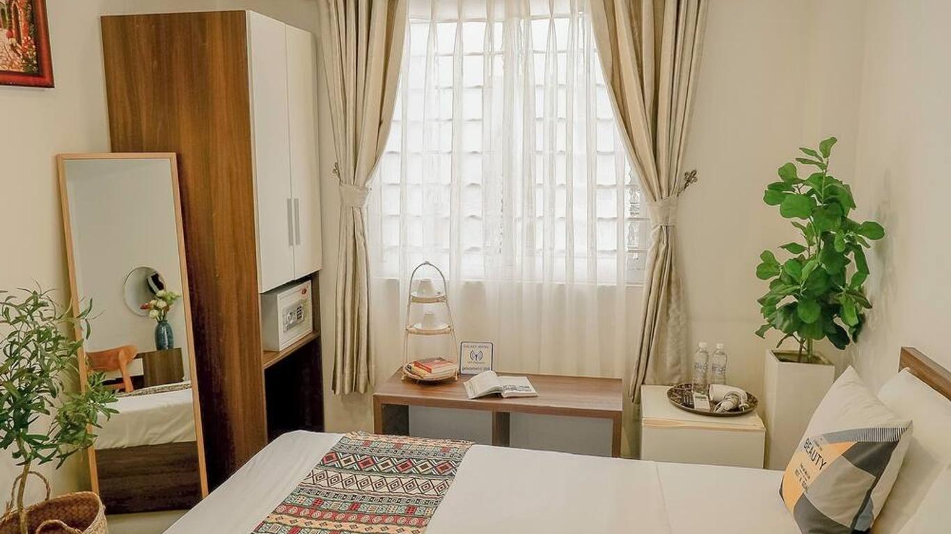 Grad Galaxy Boutique Hotel