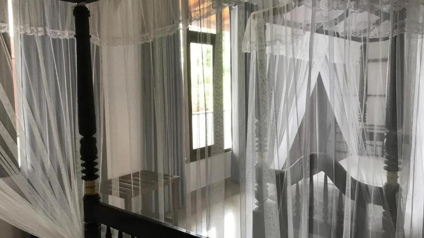 Unawatuna Beach Bungalow -