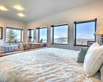 Stunning 360 Ocean Views, Near Redwoods Np! - Smith River - Habitación