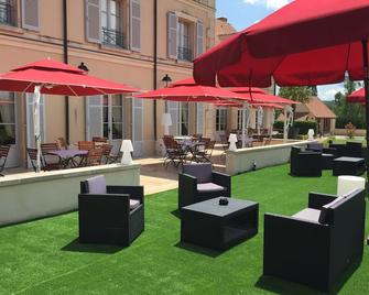 Hôtel Domaine de l'Orangerie - Bonnat - Patio