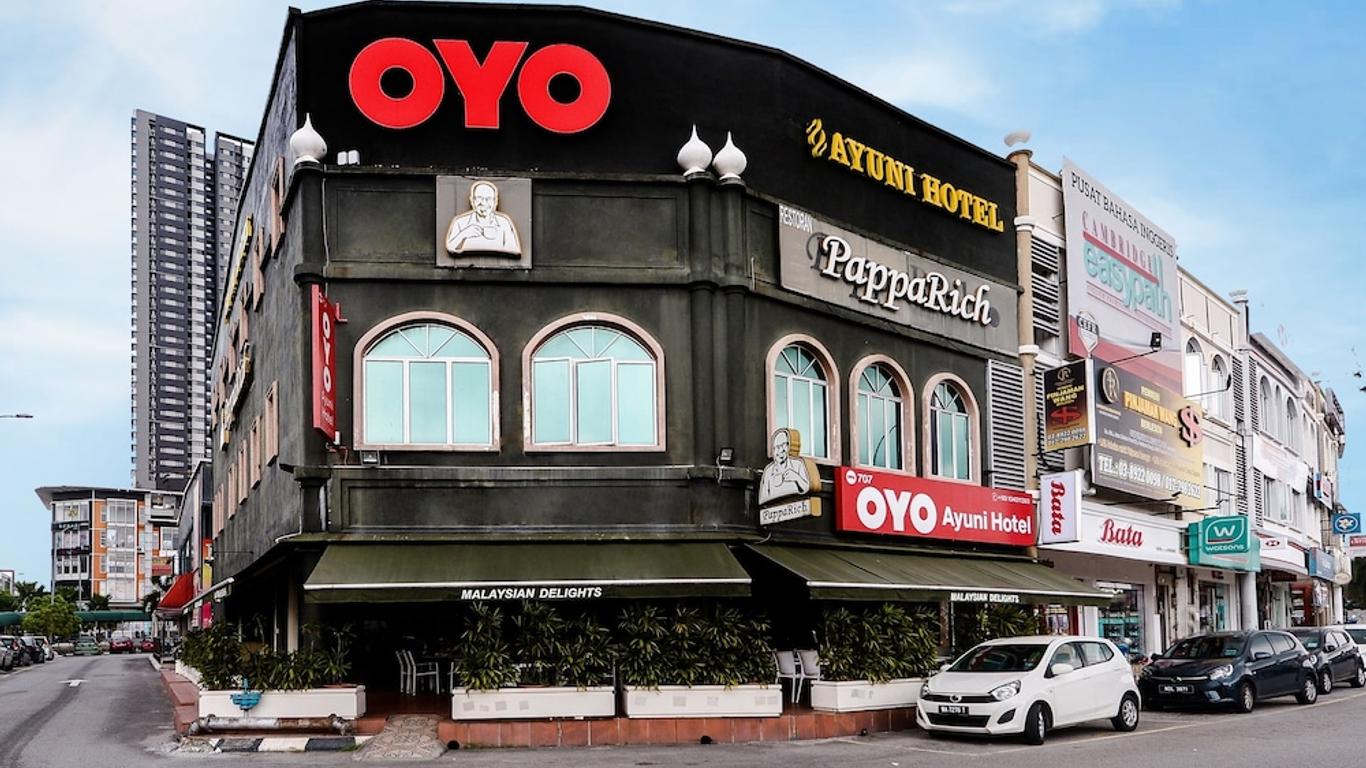 Super OYO 707 Ayuni Hotel