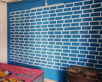 Located In The Heart Of The City. - Varanasi - Schlafzimmer