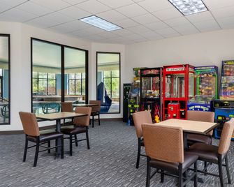 Garner Hotel Wadsworth by IHG - Wadsworth - Property amenity