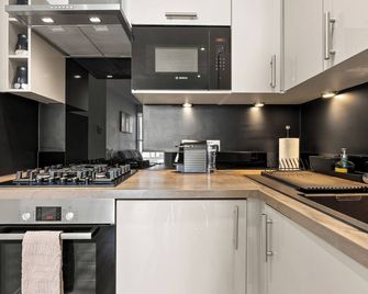 Bright & Modern 2-Bed Notting Hill Apartment - London - Phòng bếp