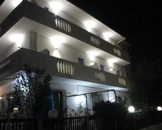Hotel Tuo Mare - Silvi Marina - Будівля