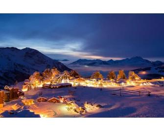 Avoriaz - Portes du Soleil : Aux pieds des pistes - Morzine - Building