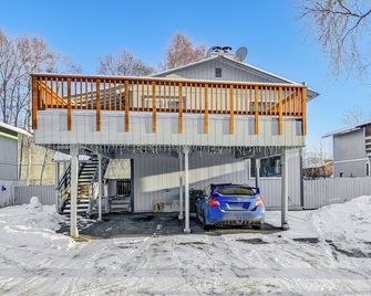 3 Mi to Dtwn: Apt w/ Shared Sauna in Anchorage - Anchorage - Building