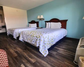 Greeneville Inn And Suites - Greeneville - Slaapkamer