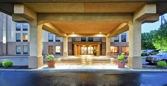 Hampton Inn Louisville-Airport - Louisville - Edificio