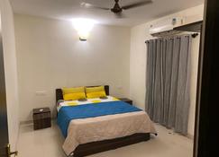 1BHK Apartment, walking distance from the beach - Candolim - Bedroom