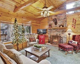 Timber Pines Chalet~ Hot Tub~ Walk to Lake/Marina~ - Big Bear Lake - Living room