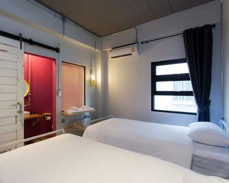 bloo Hostel - Phuket - Habitación
