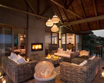 Mhondoro Safari Lodge & Villa - Vaalwater - Terasa