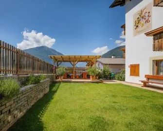 Pension Ortlerblick - Mals