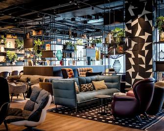 Motel One Karlsruhe - Karlsruhe - Lounge