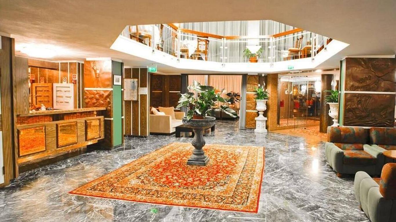 Hotel Caravelle