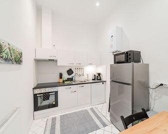 3 Bedrooms - 72sqm - 15 min. City Center - Viena - Cocina