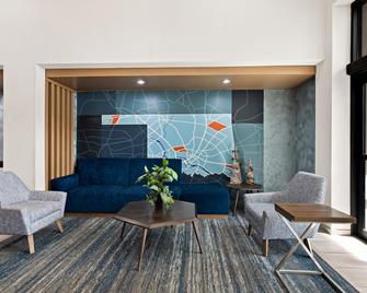 Holiday Inn Express & Suites Perry - Perry - Building