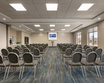 Holiday Inn Express Hotel & Suites Norfolk Airport, An IHG Hotel - Norfolk - Meeting room