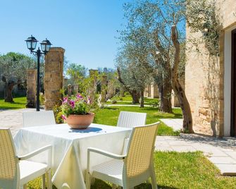 Relais Masseria Casina Dei Cari - Ugento - Patio
