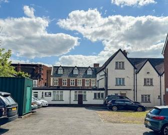 Luxury En-Suite Room in Prime Solihull Town Centre Location - Solihull - Building