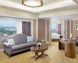 Dusit Thani Manila - Makati