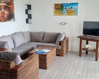 Tablas Seaview Homestay - Ferrol - Sala de estar