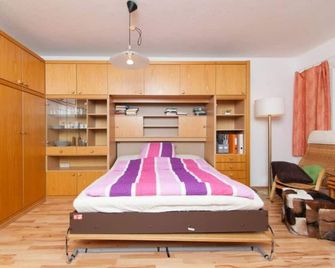 1-room apartment with terrace, garden view in a quiet, central location in Essen - Essen - Habitación