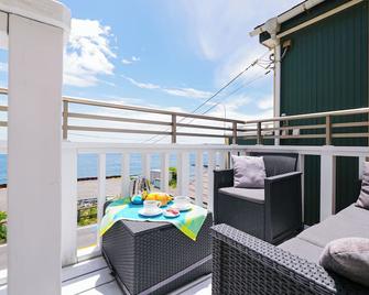 Oceanfront Villa Hale Kahakai - Yokosuka - Balkon