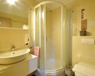 Apartments & Rooms Villa Maslina - Trogir - Baño