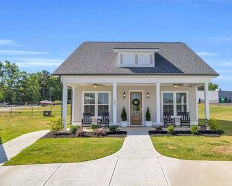 Lakefront House w/ Views & Boat Launch Access - Greenwood - Building