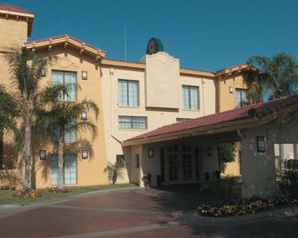 La Quinta Inn by Wyndham Bakersfield South - Bakersfield - Building