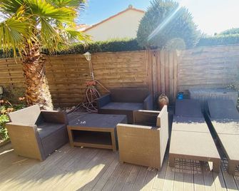 Magnifique Maison avec piscine privée à 300 m d'une trés jolie plage de sable - Le Barcarès - Patio