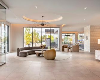DoubleTree by Hilton Auckland Karaka - Auckland - Lobby