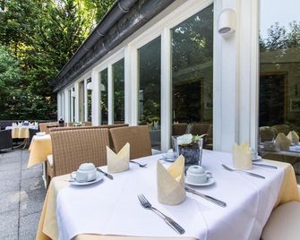 هوتل داس لولا - ايسن - مطعم