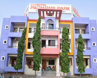 Hotel Padmapani Park - Fardarpur - Edificio