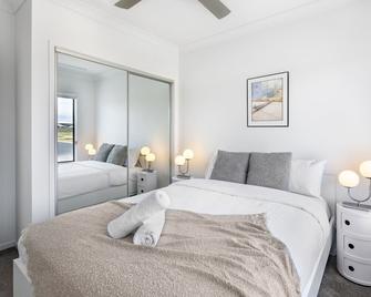 Well decorated cozy 3BR home at Browns Plain - Browns Plains - Bedroom