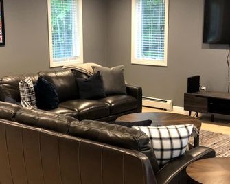Heaven in the White Mountains - Twin Mountain - Living room